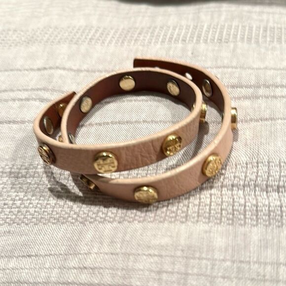 Tory Burch Leather Double Wrap Gold Logo Stud Bracelet - Picture 1 of 4